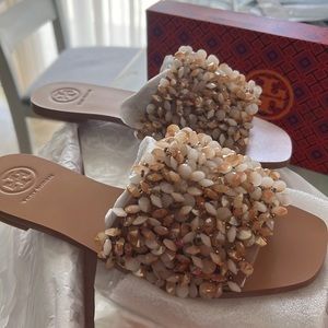 New Tory Burch Logan Slide, absolutely beautiful!